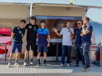 _C8A6900.jpg